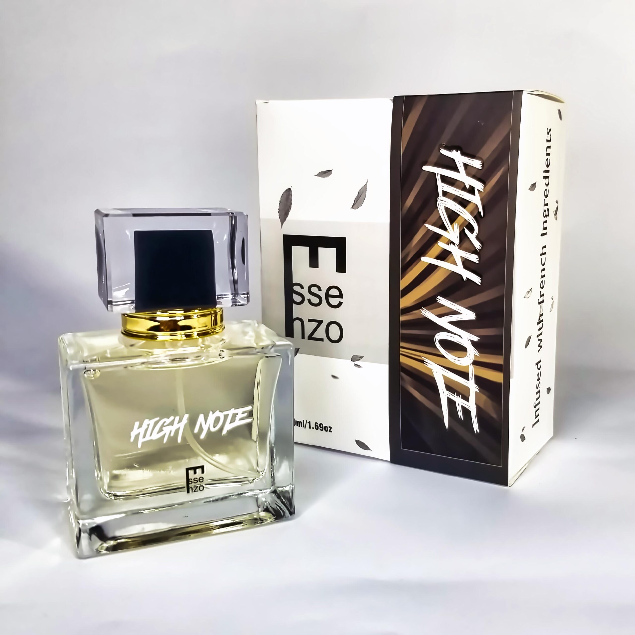 High Note by Essenzo Extrait de Parfum for Men. Intense, long-lasting men's fragrance with extreme projection. Luxury citrus woody spicy leather scent bottle.